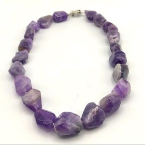 NWOT PURPLE POLISHED STONE NECKLACE